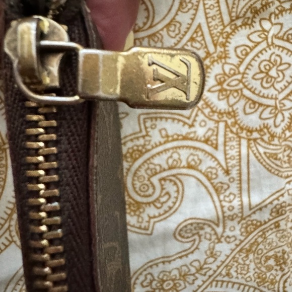 LV KEY POUCH - Picture 6 of 14